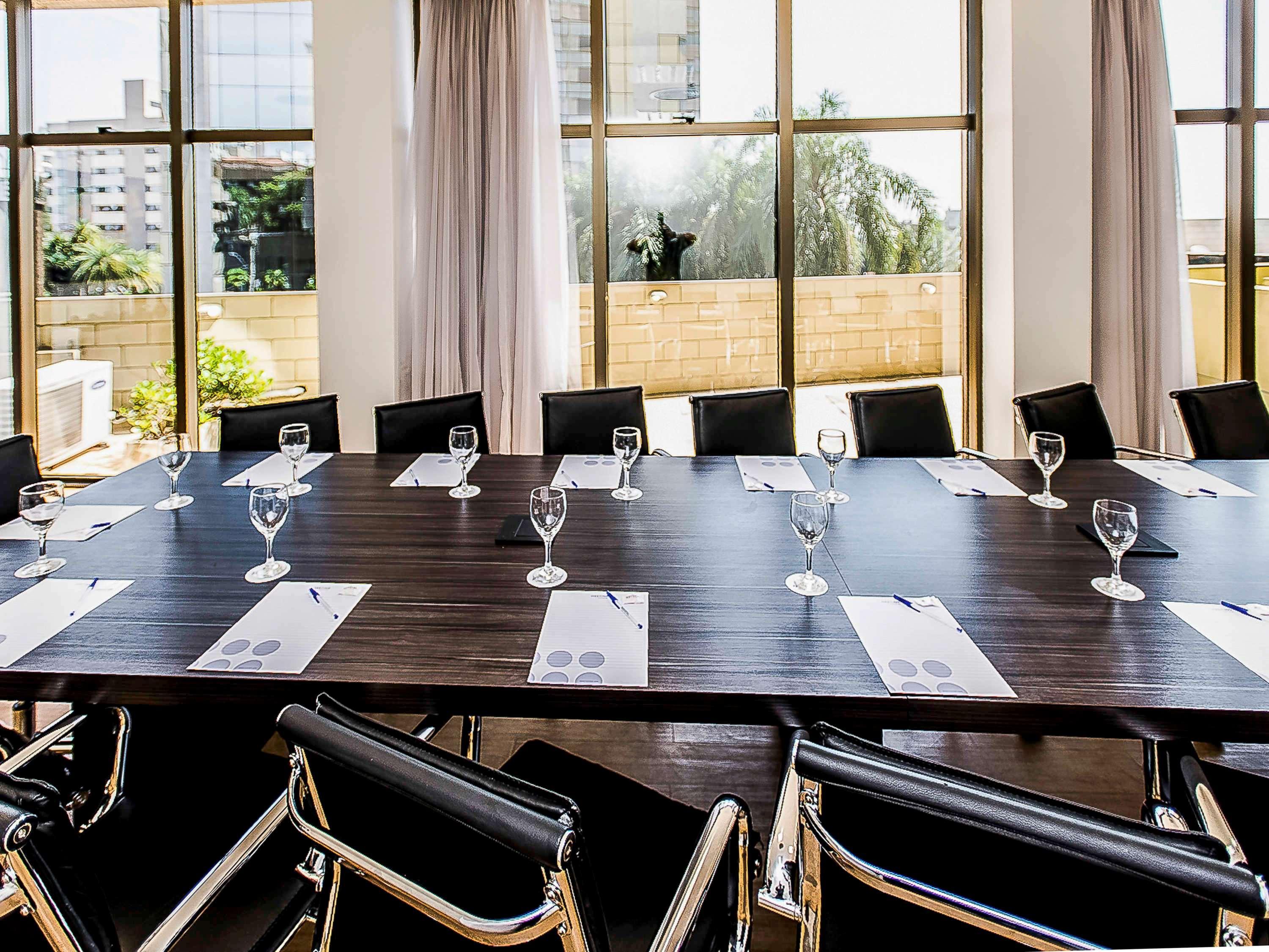 Novotel Porto Alegre Tres Figueiras Экстерьер фото