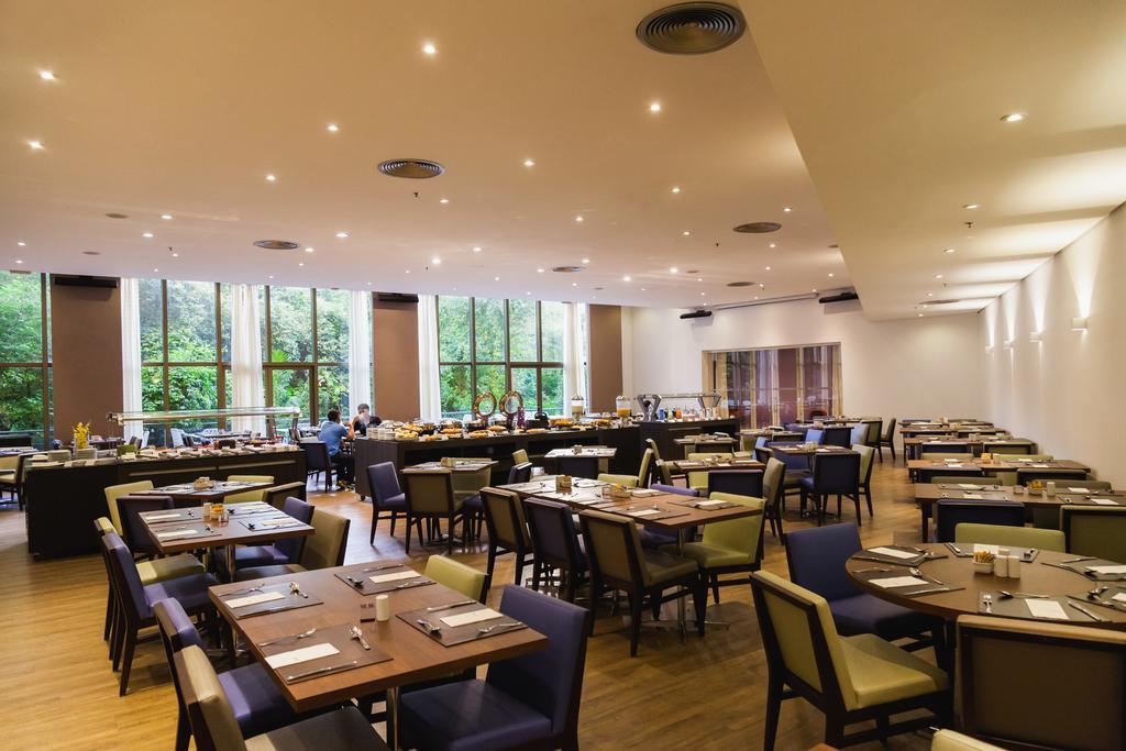 Novotel Porto Alegre Tres Figueiras Экстерьер фото